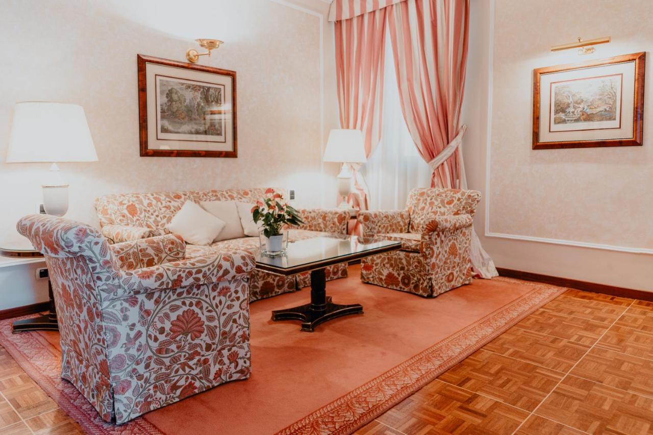 Hotel De La Ville Florencja Zewnętrze zdjęcie