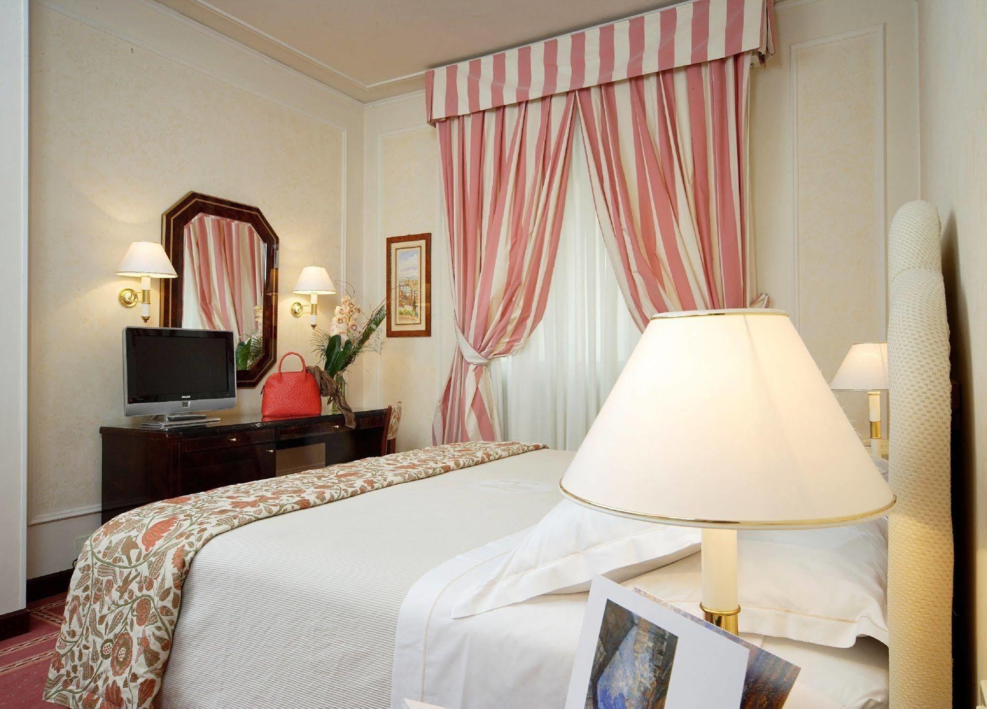 Hotel De La Ville Florencja Pokój zdjęcie